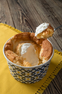 シンプルな作りで卵の風味とホイップクリームの甘さが際立つ定番フレーバー「ザ・シフォン」