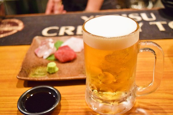 生ビールと造り盛り合わせ