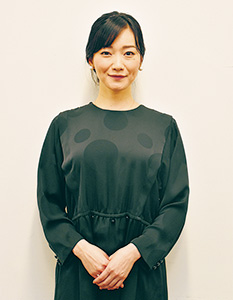 里アンナ