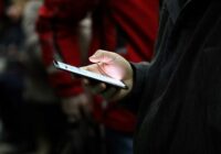 携帯で浮気チェック 注意点は？ 違法行為にならない調べ方を解説