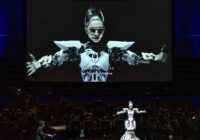 アンドロイドと声明、オーケストラが交錯する。渋谷慶一郎「アンドロイド・オペラ」大阪で5月開催 アンドロイドと声明、オーケストラが交錯する。渋谷慶一郎「アンドロイド・オペラ」大阪で5月開催